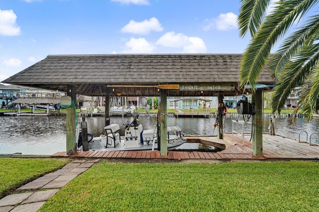 531 Pompano Street, Bayou Vista, TX 77563