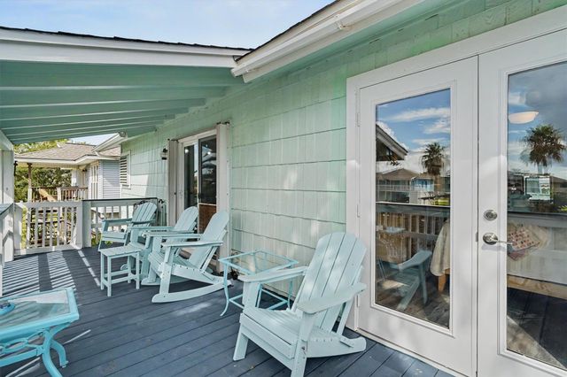 531 Pompano Street, Bayou Vista, TX 77563