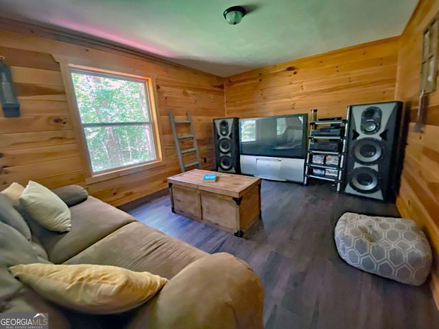200 Lake View Drive, Lavonia, GA 30553