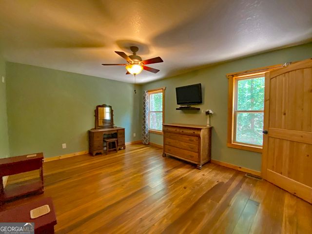 200 Lake View Drive, Lavonia, GA 30553