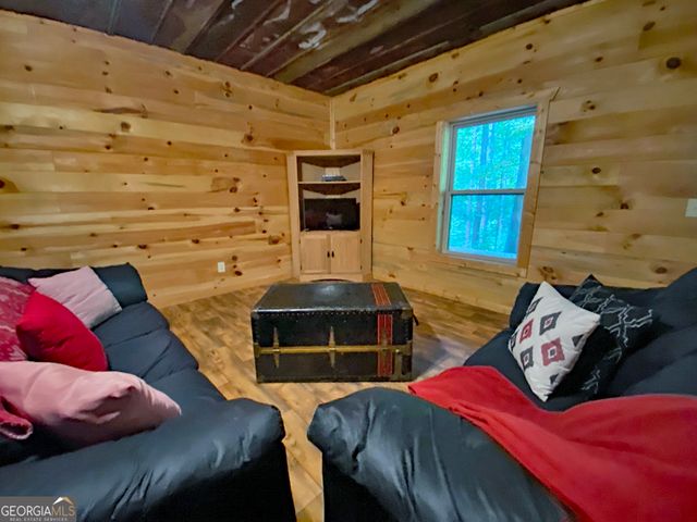 200 Lake View Drive, Lavonia, GA 30553