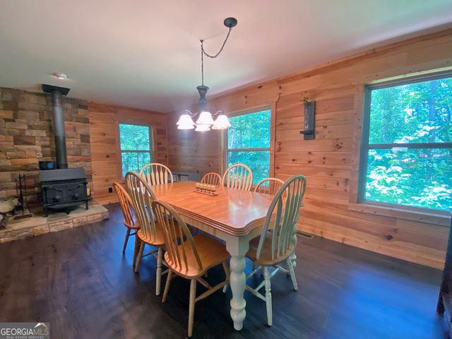 200 Lake View Drive, Lavonia, GA 30553