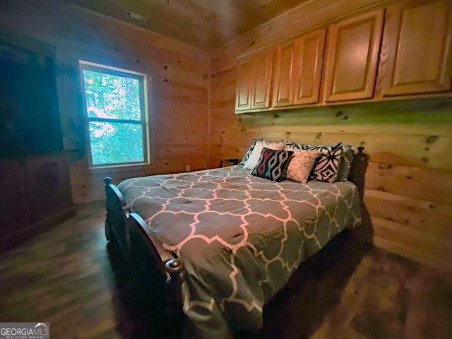200 Lake View Drive, Lavonia, GA 30553