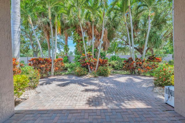 6581 Southport Drive, Boynton Beach, FL 33472