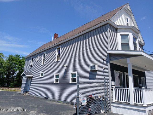 1317 Lower Broadway, Schenectady, NY 12306