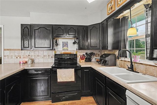 1507 N MCCOY Street, Independence, MO 64050