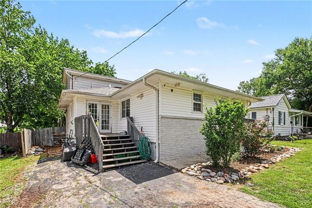 1507 N MCCOY Street, Independence, MO 64050