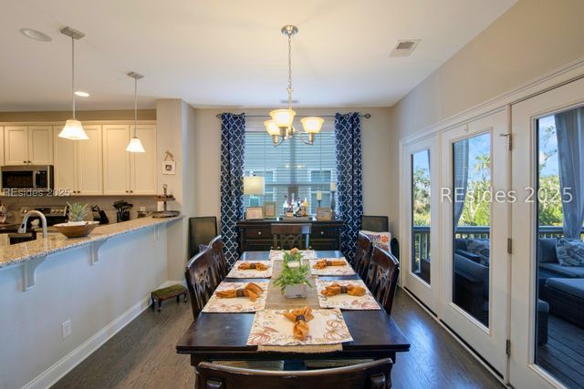 12 Hammock Oaks Cir, Hilton Head Island, SC 29926