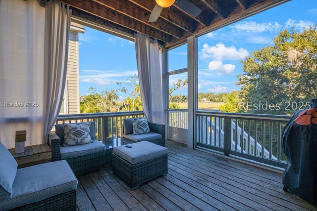 12 Hammock Oaks Cir, Hilton Head Island, SC 29926