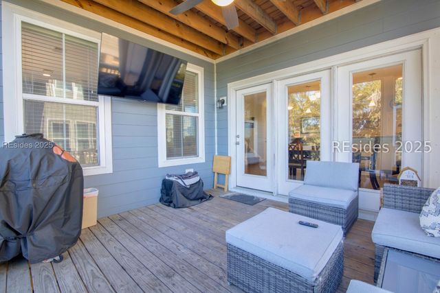 12 Hammock Oaks Cir, Hilton Head Island, SC 29926