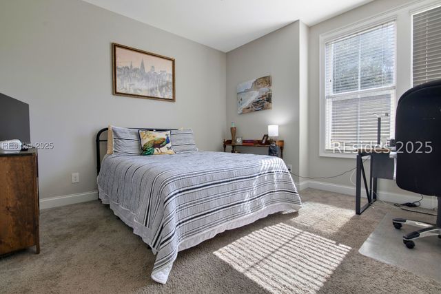 12 Hammock Oaks Cir, Hilton Head Island, SC 29926