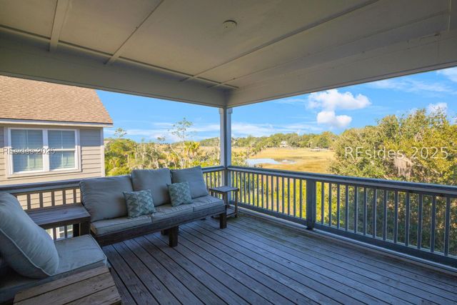 12 Hammock Oaks Cir, Hilton Head Island, SC 29926