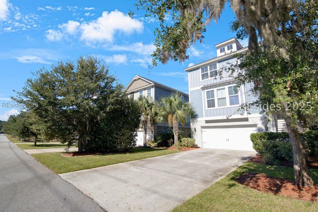 12 Hammock Oaks Cir, Hilton Head Island, SC 29926