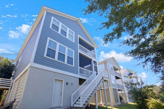 12 Hammock Oaks Cir, Hilton Head Island, SC 29926