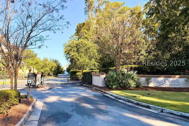 12 Hammock Oaks Cir, Hilton Head Island, SC 29926