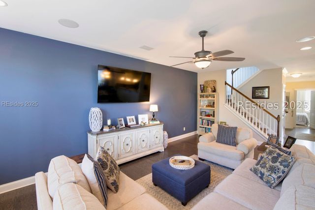 12 Hammock Oaks Cir, Hilton Head Island, SC 29926