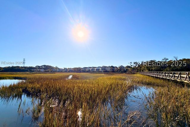 12 Hammock Oaks Cir, Hilton Head Island, SC 29926