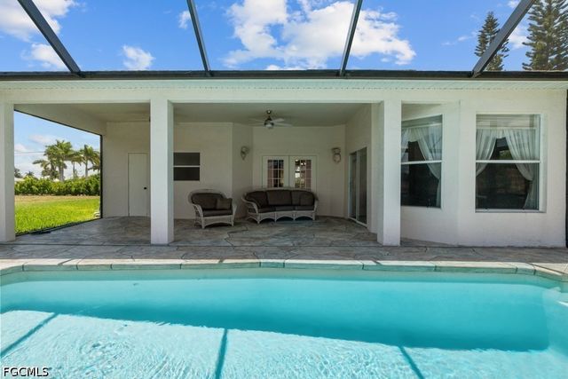 2429 Everest PKWY, Cape Coral, FL 33904