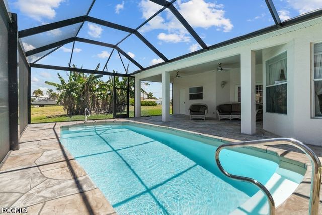 2429 Everest PKWY, Cape Coral, FL 33904