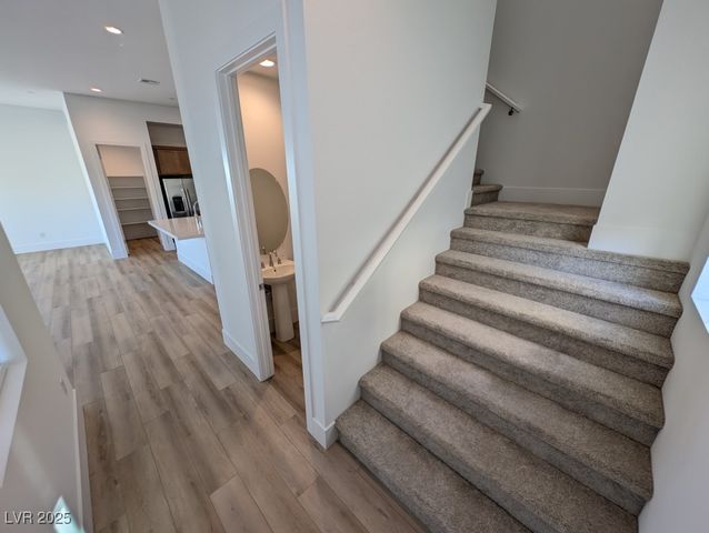 675 Agate Bridge Street, Las Vegas, NV 89138