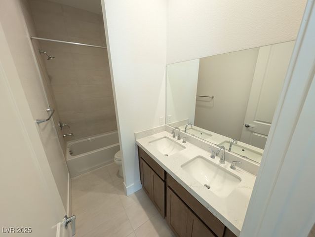 675 Agate Bridge Street, Las Vegas, NV 89138