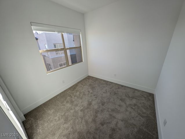 675 Agate Bridge Street, Las Vegas, NV 89138