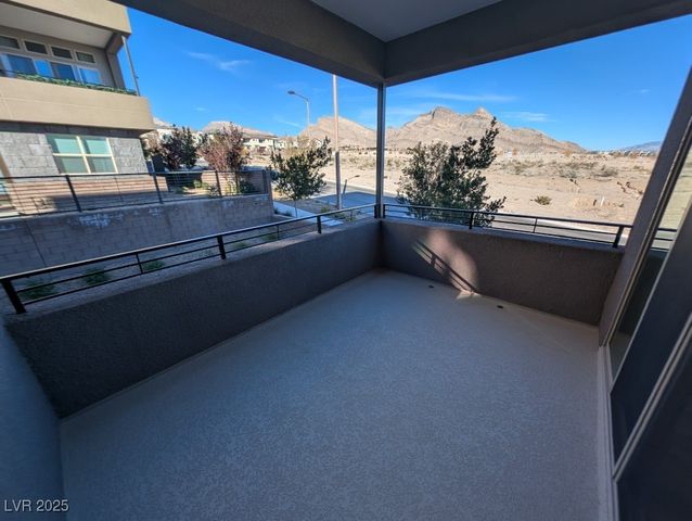 675 Agate Bridge Street, Las Vegas, NV 89138
