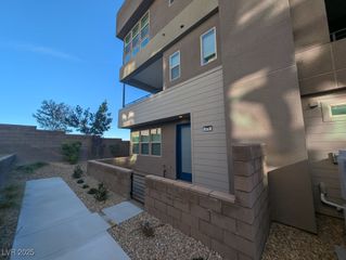 675 Agate Bridge Street, Las Vegas, NV 89138