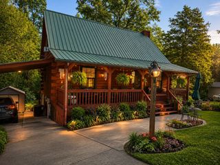 208 Lakeshore Dr, Dover, TN 37058