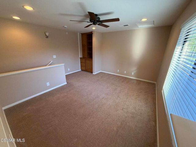 5233 Huntley Street 16, Simi Valley, CA 93063