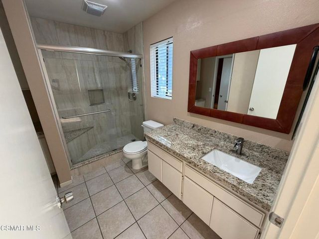 5233 Huntley Street 16, Simi Valley, CA 93063