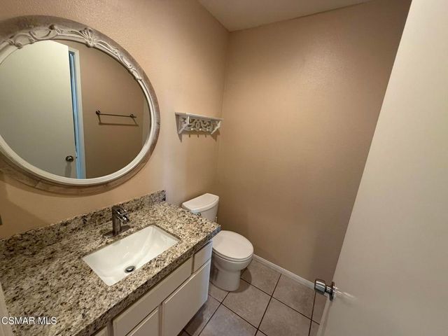 5233 Huntley Street 16, Simi Valley, CA 93063