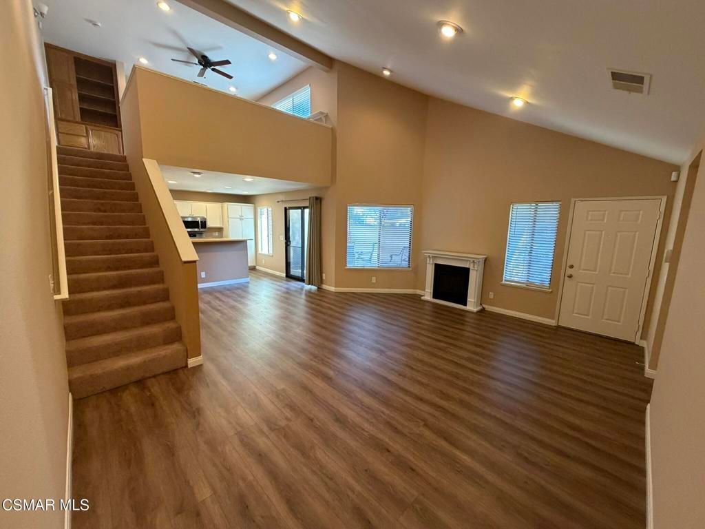 5233 Huntley Street 16, Simi Valley, CA 93063