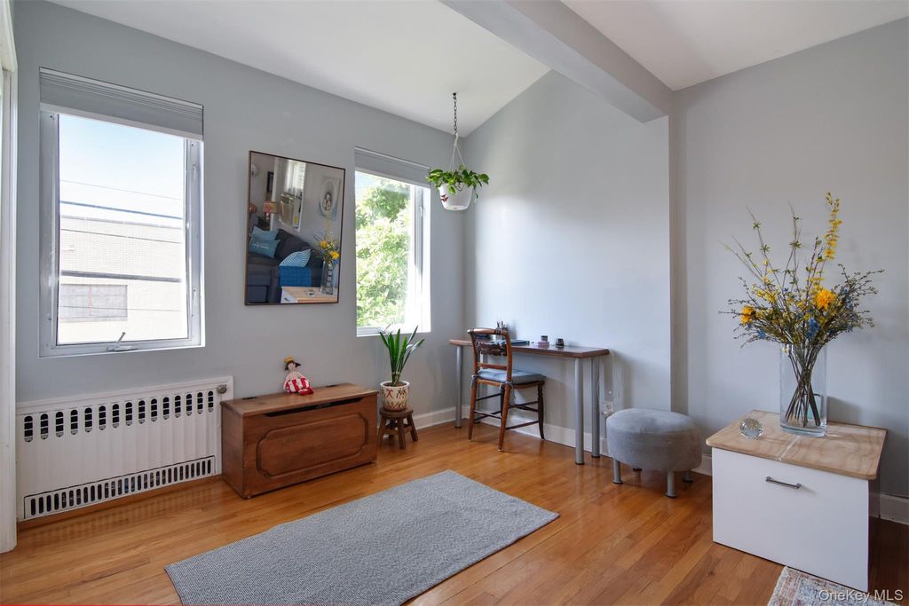 319 N Macquesten Parkway, Mount Vernon, NY 10550 — photo 5