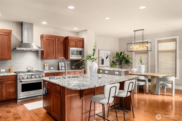 1213 N 41st Place, Renton, WA 98056