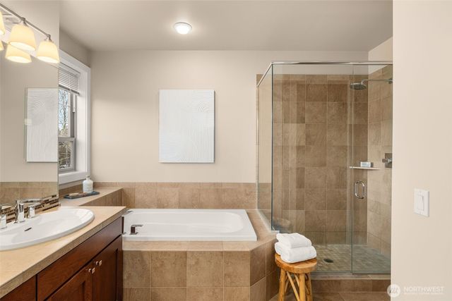 1213 N 41st Place, Renton, WA 98056