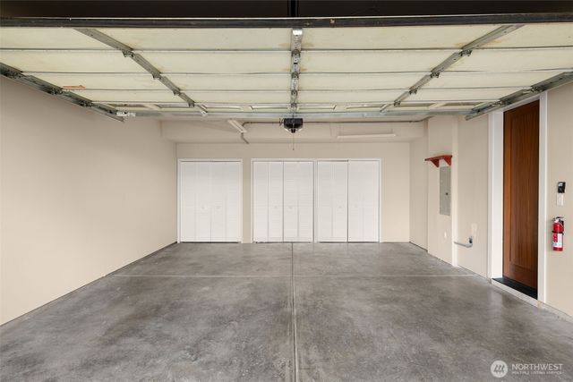 1213 N 41st Place, Renton, WA 98056