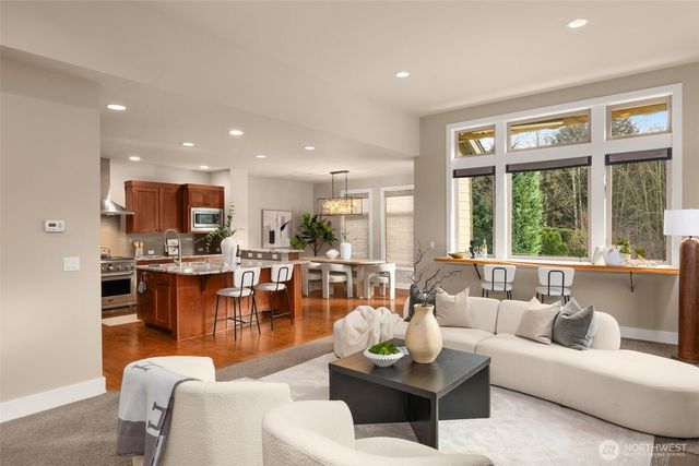 1213 N 41st Place, Renton, WA 98056