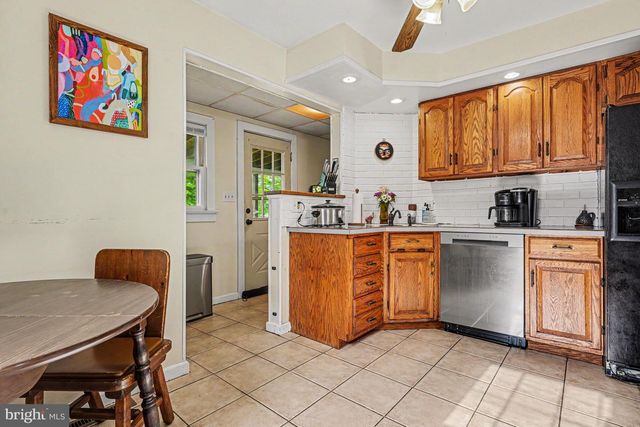 1121 W MILL ST, Quakertown, PA 18951
