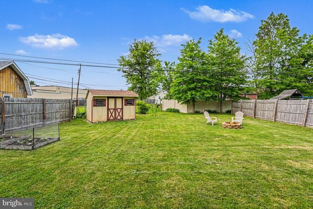1121 W MILL ST, Quakertown, PA 18951