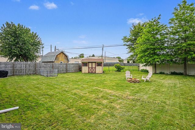1121 W MILL ST, Quakertown, PA 18951