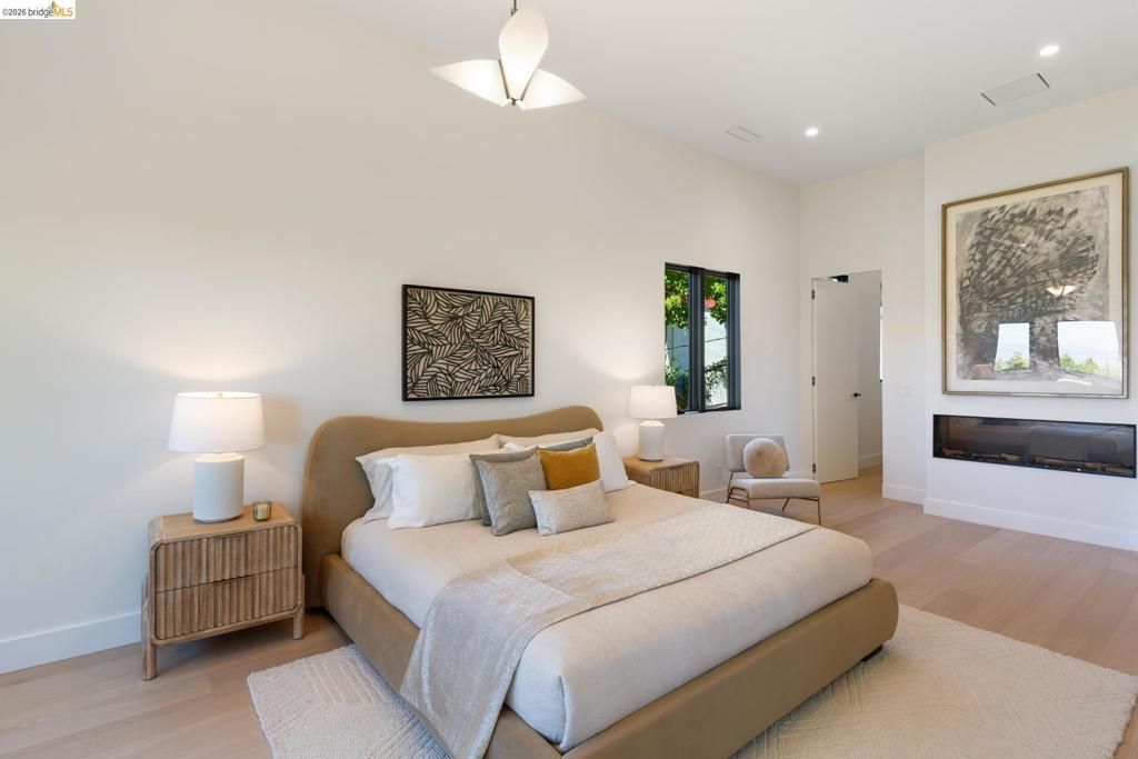 Image 32 of property listing at 1409 Scenic Ave, Berkeley, CA 94708