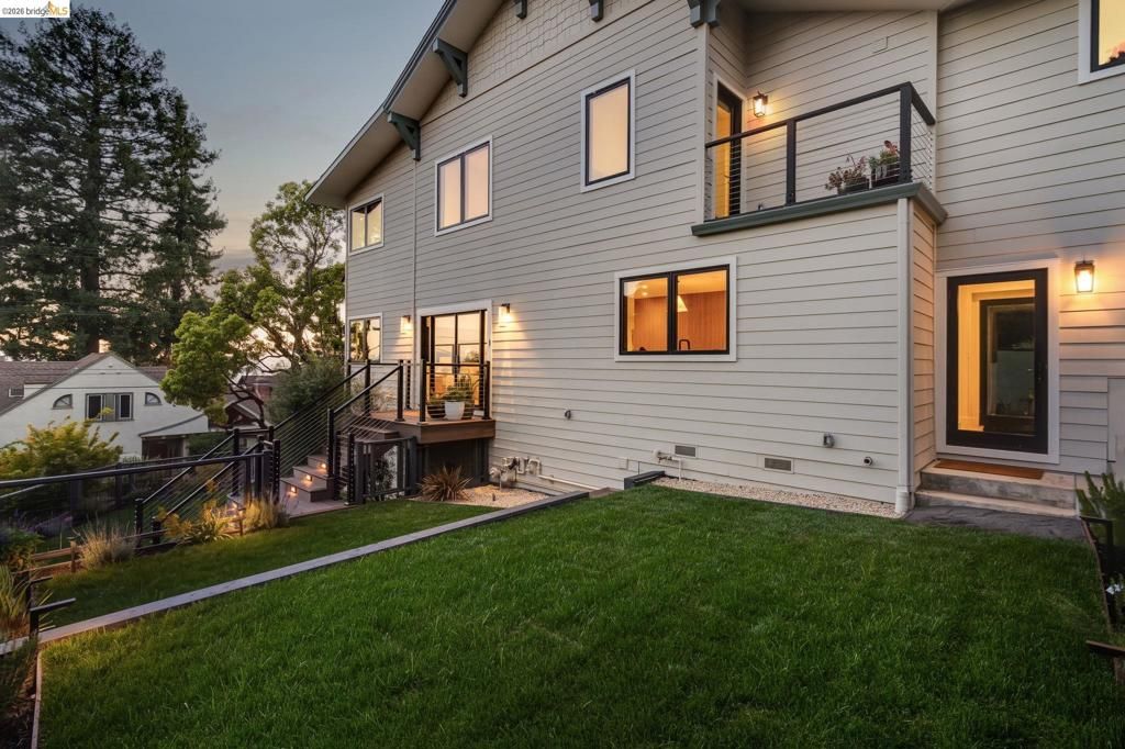 Image 42 of property listing at 1409 Scenic Ave, Berkeley, CA 94708
