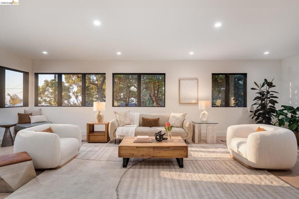 Image 8 of property listing at 1409 Scenic Ave, Berkeley, CA 94708