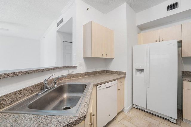 1805 N Flagler Drive 108, West Palm Beach, FL 33407