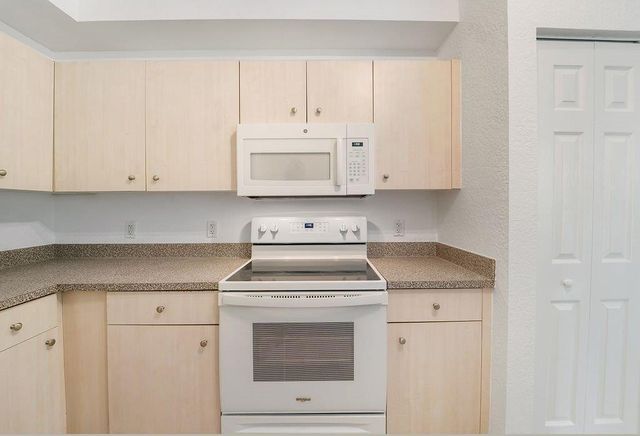 1805 N Flagler Drive 108, West Palm Beach, FL 33407