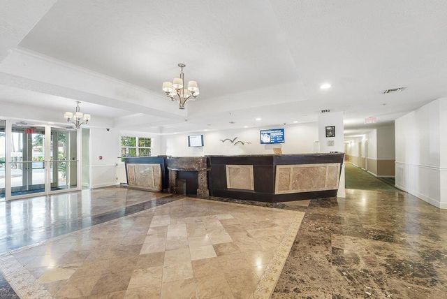 1805 N Flagler Drive 108, West Palm Beach, FL 33407