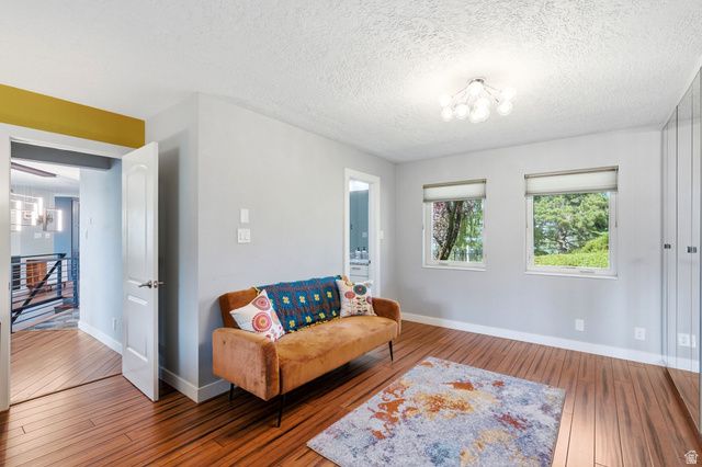 102 E OAKRIDGE DR, Bountiful, UT 84010
