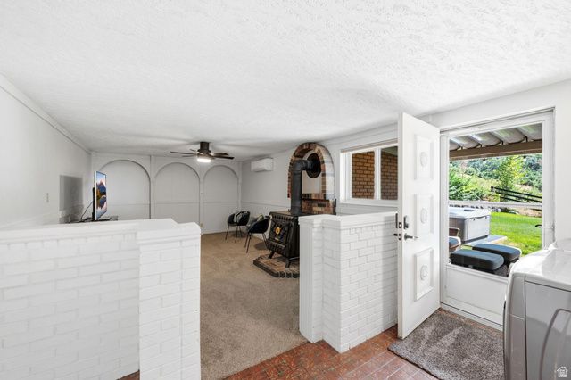 102 E OAKRIDGE DR, Bountiful, UT 84010