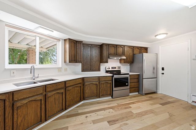 102 E OAKRIDGE DR, Bountiful, UT 84010